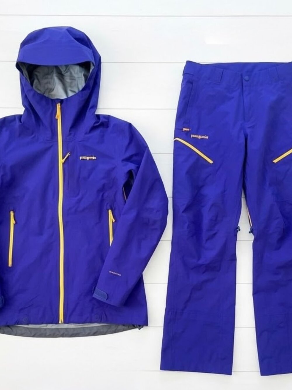 Matching Vintage 2016 Patagonia Jacket and Pants